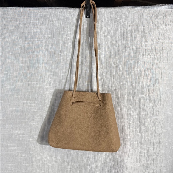 8 Other Reasons Tan Vegan Leather Slouchy Bucket Bag - Picture 4 of 9